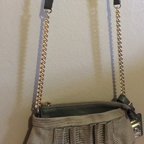 Grey croc crossbody b makowsky - Picture 2 of 6